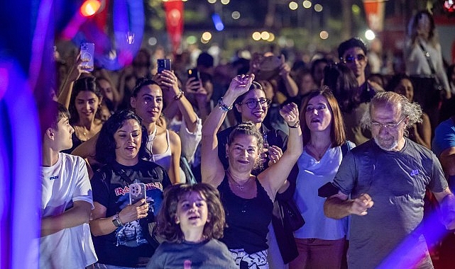 Konak’ta 19 Mayıs’a coşkulu kutlama